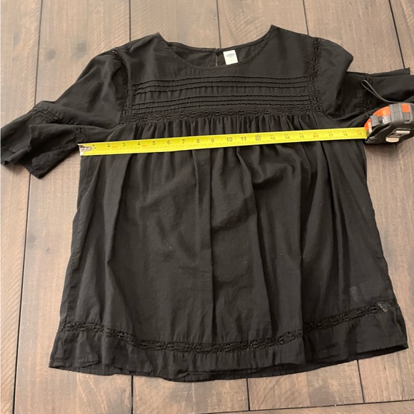Old Navy Black Peasant Top - Picture 3 of 8